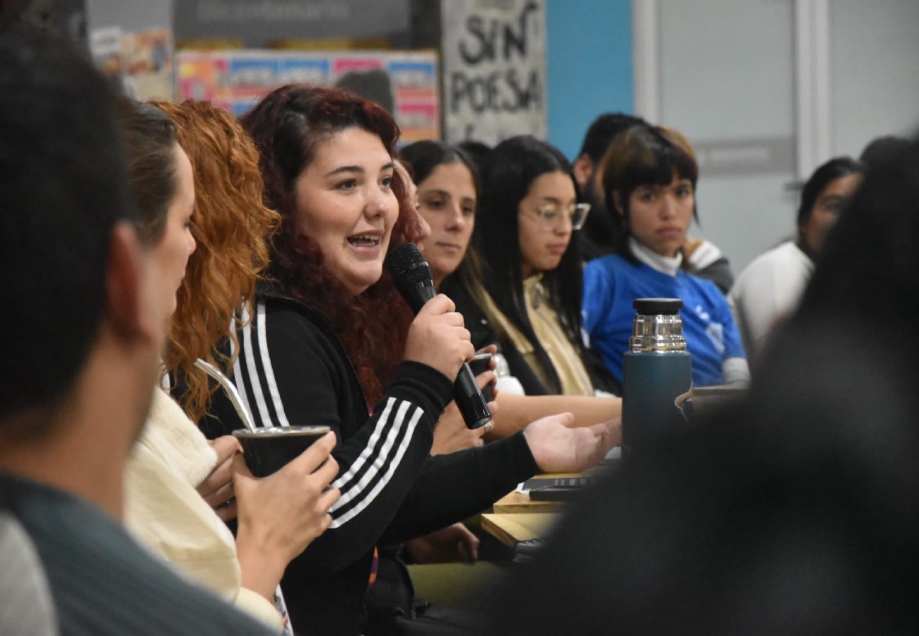 Imagen secundaria de La juventud debate y se organiza de cara al futuro